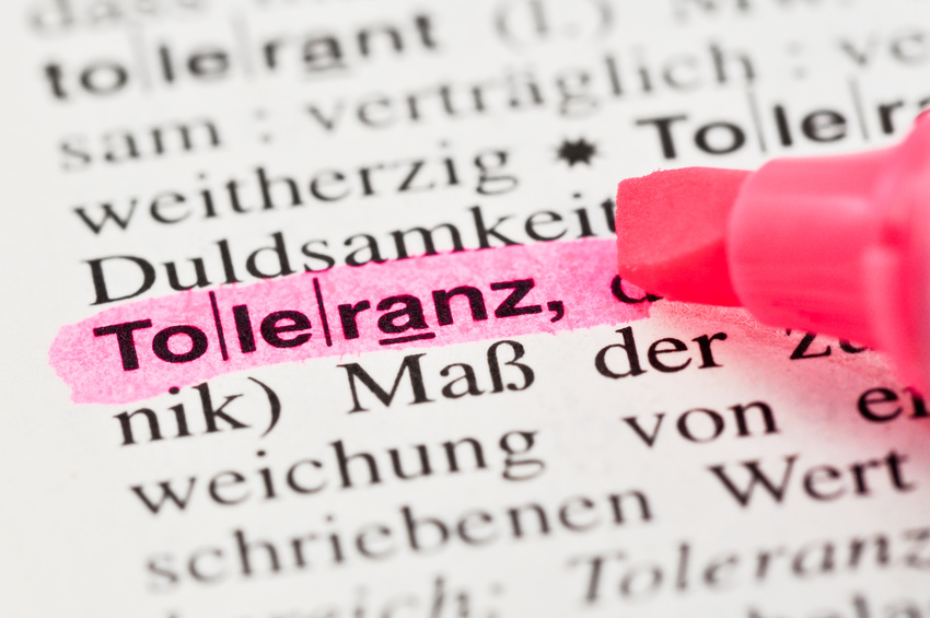 Der NPD-Sommertour am 20.07. die Rote Karte zeigen!