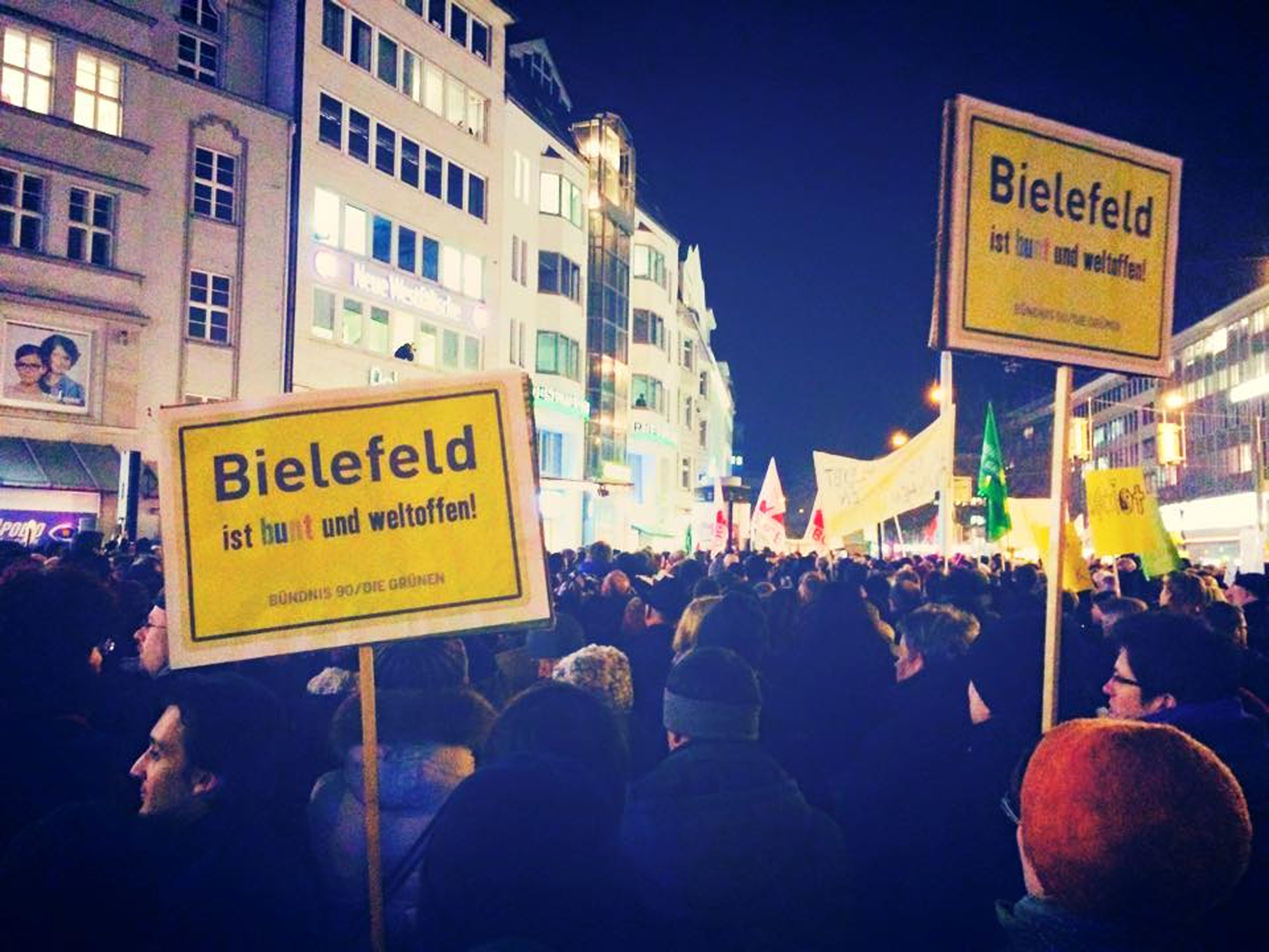 Bielefeld ist bunt und weltoffen – Kundgebung am 20.7.