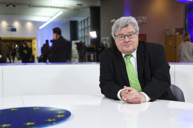 30.04.: „Perspektiven der EU“ – Teatime mit Reinhard Bütikofer