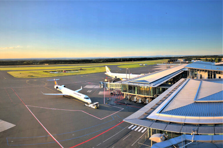 Ausstieg aus Flughafen Paderborn noch in September Ratssitzung!