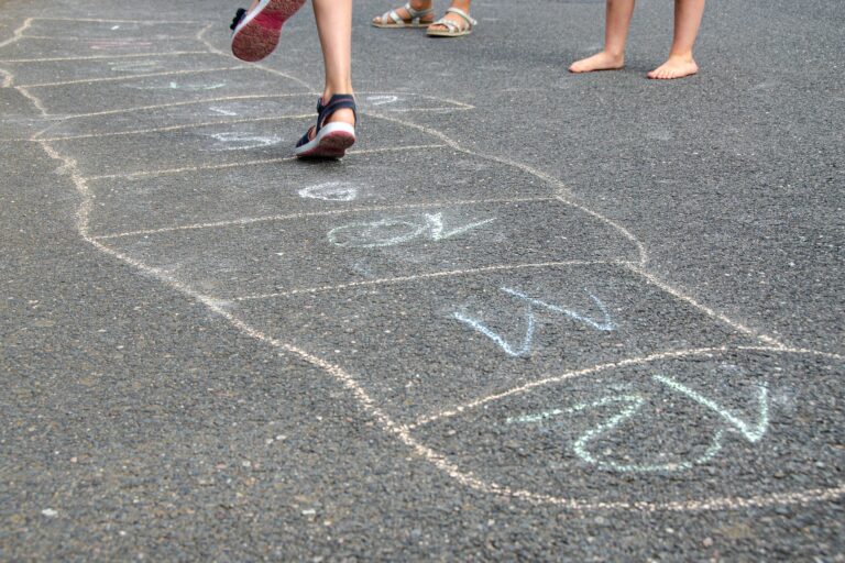09.08.2020: Straßen zu Spielplätzen – Aktion Nachtigallstraße