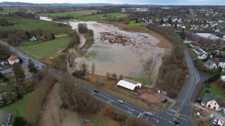 Weihnachtshochwasser 2023: Sensibler Umgang bei Flächenversiegelungen wie L712n gefragt