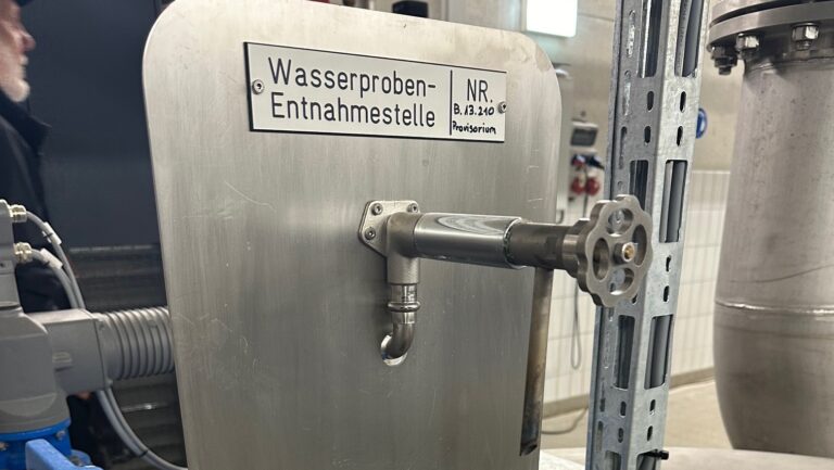 Dem Trinkwasser auf der Spur: Fraktion vor Ort im Wasserwerk Furlbach