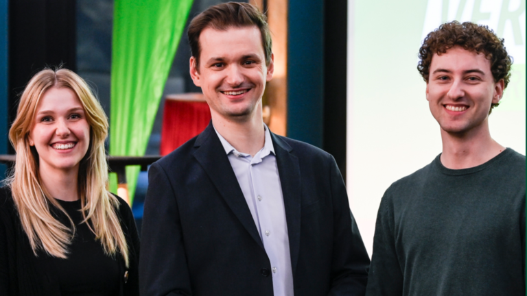 GRÜNE Bielefeld wählen Dominic Hallau als OB-Kandidaten